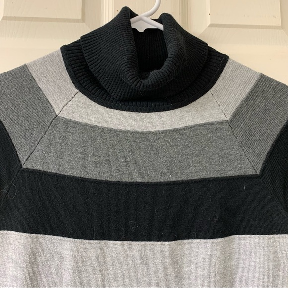 🌷3 for$25🌷Xhilaration, US M, Black & Grey Stripe Bodycon Turtleneck Knit Dress - Picture 5 of 9